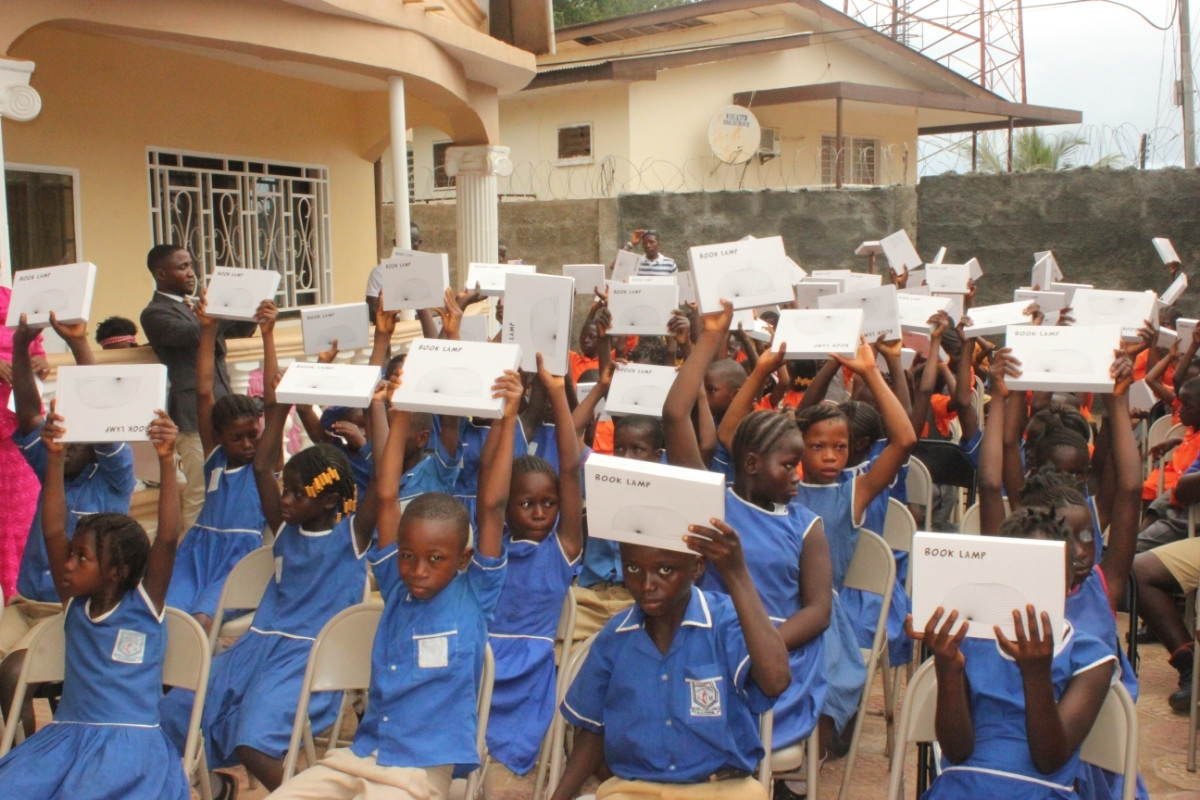 soalr lights sent by Cassidy