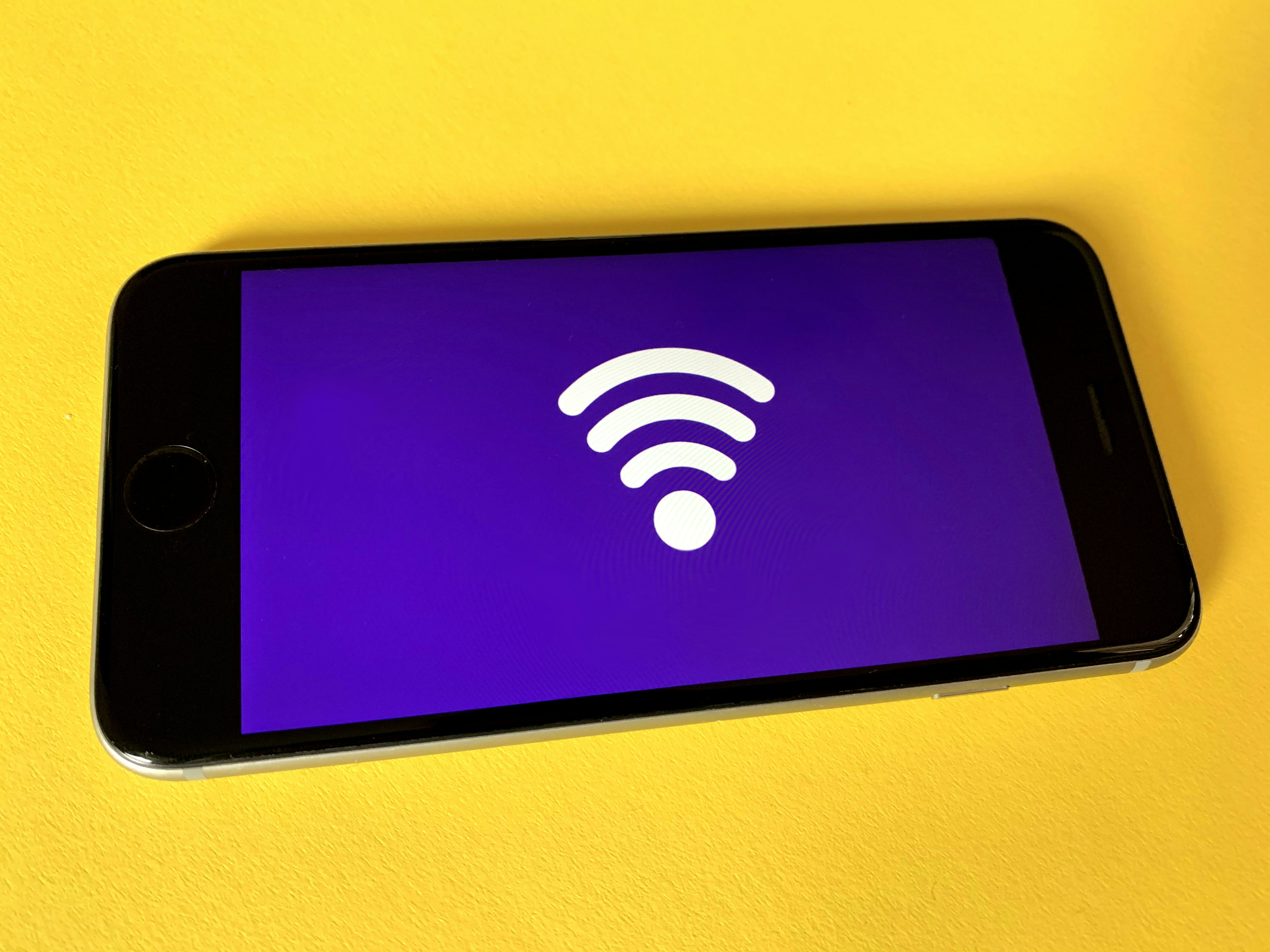 Wifi icon on a phone screen